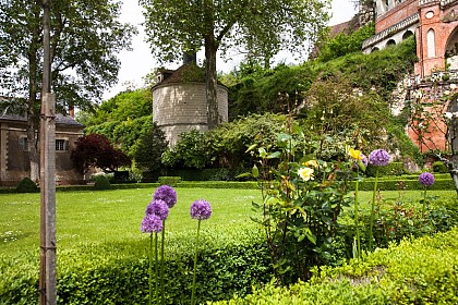 Jardins du château de Poncé sur le Loir
