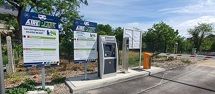 Aire de camping-car La Lampisterie - Benet