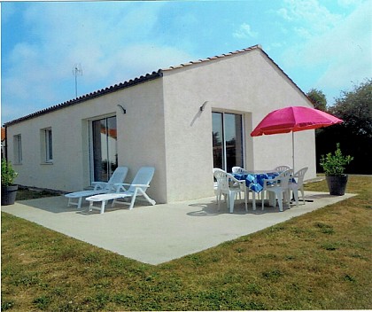 LA MAISON DE BOURGENAY