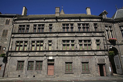 Alfred-Douet Museum of Art and History, Consular House