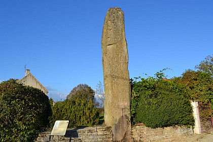 Menhir dit la "Pierre-aux-Fées"