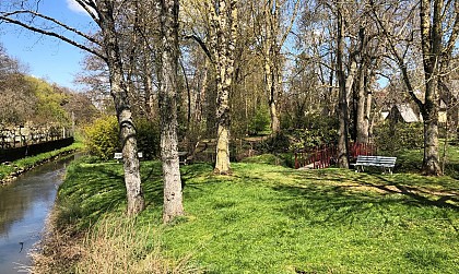 Passerelle sur la Gée