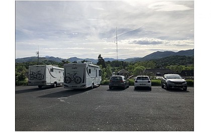 Aire de stationnement de camping cars