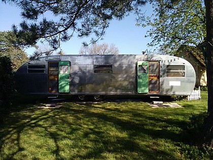 Caravane américaine de collection : Royal Spartanette 1951