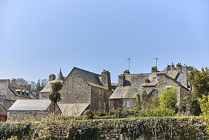 Une enceinte fortifiée