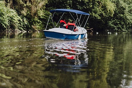 Café Leblon - trips on board an electric boat