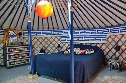 Yourtes -  La fontaine fleurie