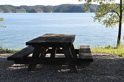 Aire de pique-nique de la Sauzière-Saint-Jean