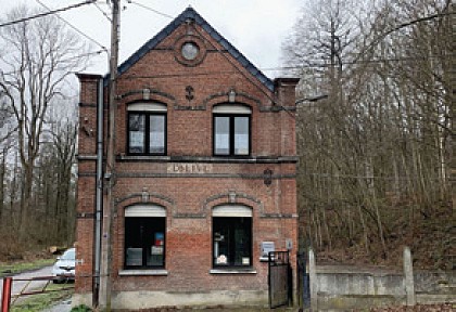 Le train arrive dans 5 minutes