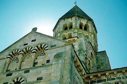 Église romane de Saint-Saturnin