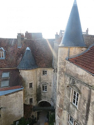 Tour Saint-Pierre-Fourier