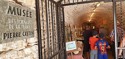 Musée des sciences de la terre Pierre Cretin