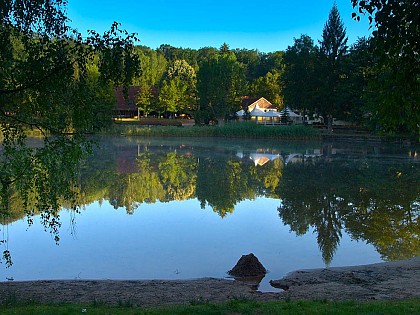 The Hasselfurth pond and leisure park