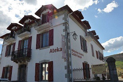 Centre d'évocation du village Ateka