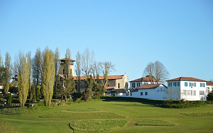 Visite commentée d'Arcangues: sous le soleil qui chante....