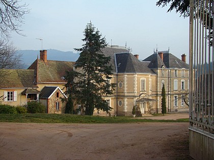 Camping du Château de Montrouant