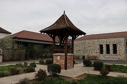 Puits de la ferme du château