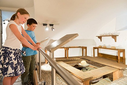 Castle-and-pottery-museum-raeren