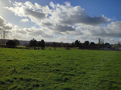 Conter une histoire - L’église du Sacré-Cœur et la légende du Hameau des Haies