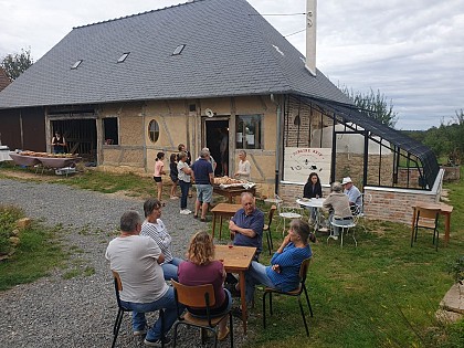 "Autour du bon pain"- Café Associatif