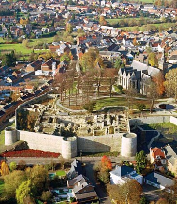 The ramparts and the old palace