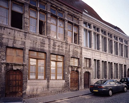 Les maisons n°12 à 16 de la rue des Jésuites