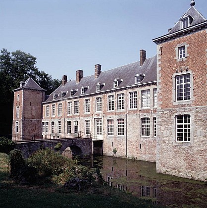 The castle-farm of Haltinne