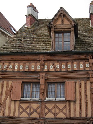 Auberge de la Fleur de Lys (66 rue de Paris)