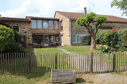 872430 - 18 people - 5 bedrooms - 3 'épis' (ears of corn) - St Martial sur Isop - fiche 2012