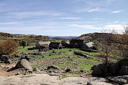 The hamlets of L'Aubaret and Troubat