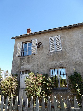 L'école de Clémence Fontille (Écomusée de la Margeride)