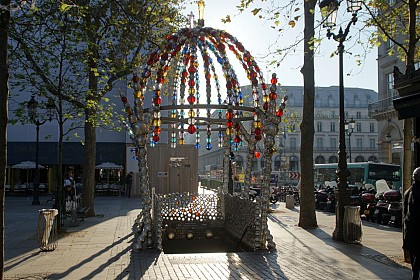 Le Kiosque des noctambules de Jean-Michel Othoniel