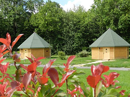 Yourtes Isba du Domaine de Dienné