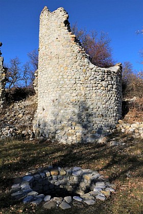 Ruines du château d'Aspremont