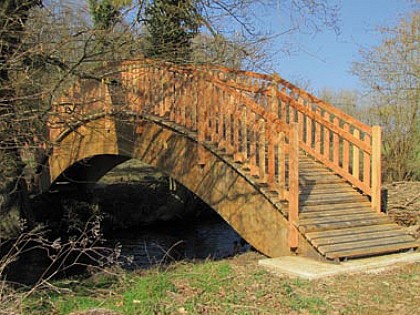 Une passerelle symbolique...