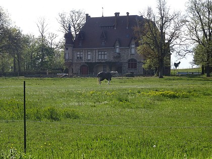 Le chemin de Chantegrillet et le domaine de Pontourné