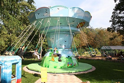 Chaises volantes au Royaume des Enfants