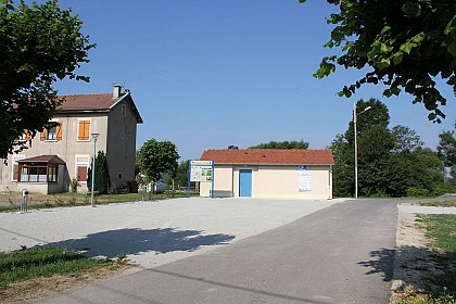 Aire de stationnement de Maxey-sur-Meuse