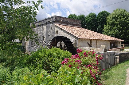 Forgeneuve à Javerlhac-et-La-Chapelle-Saint-Robert