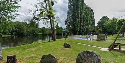 Aire de pique nique - Aire de loisirs de Queaux