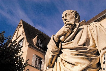 Old strong City Aigueperse