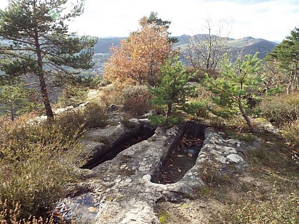 Les tombes (sépultures wisigothiques)