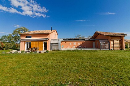 L'Ostau dens la prada