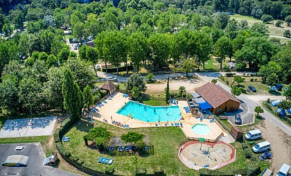 Camping le Rocher de la Cave