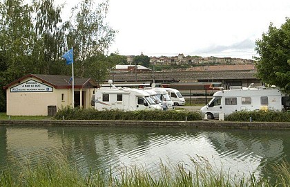 Aire de services et de stationnement