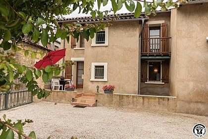 PARIS DES PRÈS