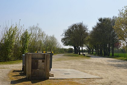Aire de camping-car - Etang de Marzelles
