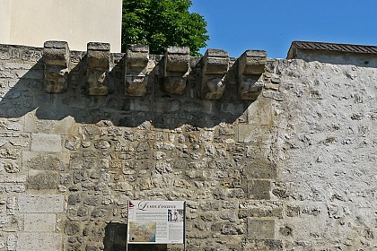 Poissy, vestiges du rempart médiéval