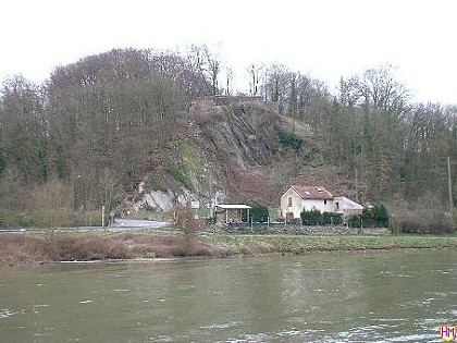 Le Château Défait (ou château des Fées)