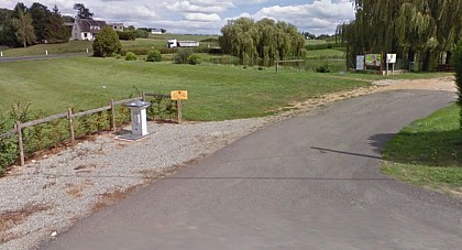 Aire de stationnement et de services à Saint-Martin-des-Bois